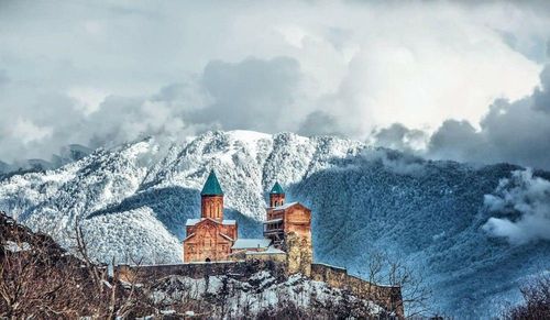 Из Тбилиси в Кахетию: Замки, монастыри и дегустация вин за один день